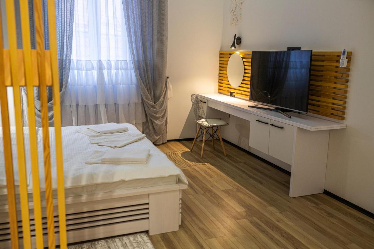 Le Каприз Otel Khmelʼnytsʼkyy Dış mekan fotoğraf