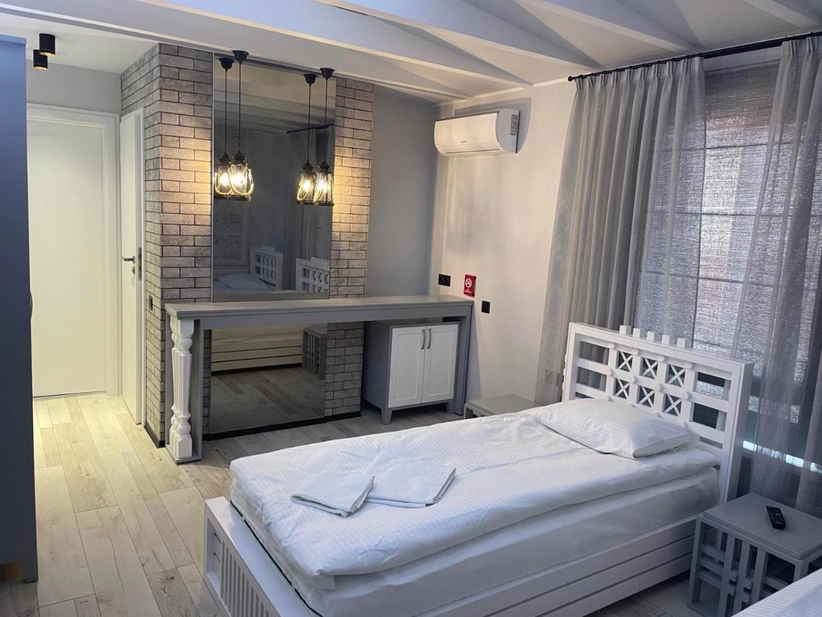 Le Каприз Otel Khmelʼnytsʼkyy Dış mekan fotoğraf